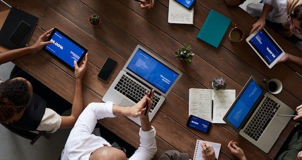 hybrid business definition
